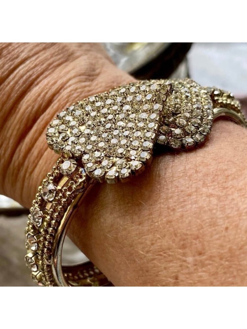 Rhinestone Double Heart Hinged Bracelet Goldtone 6-7”